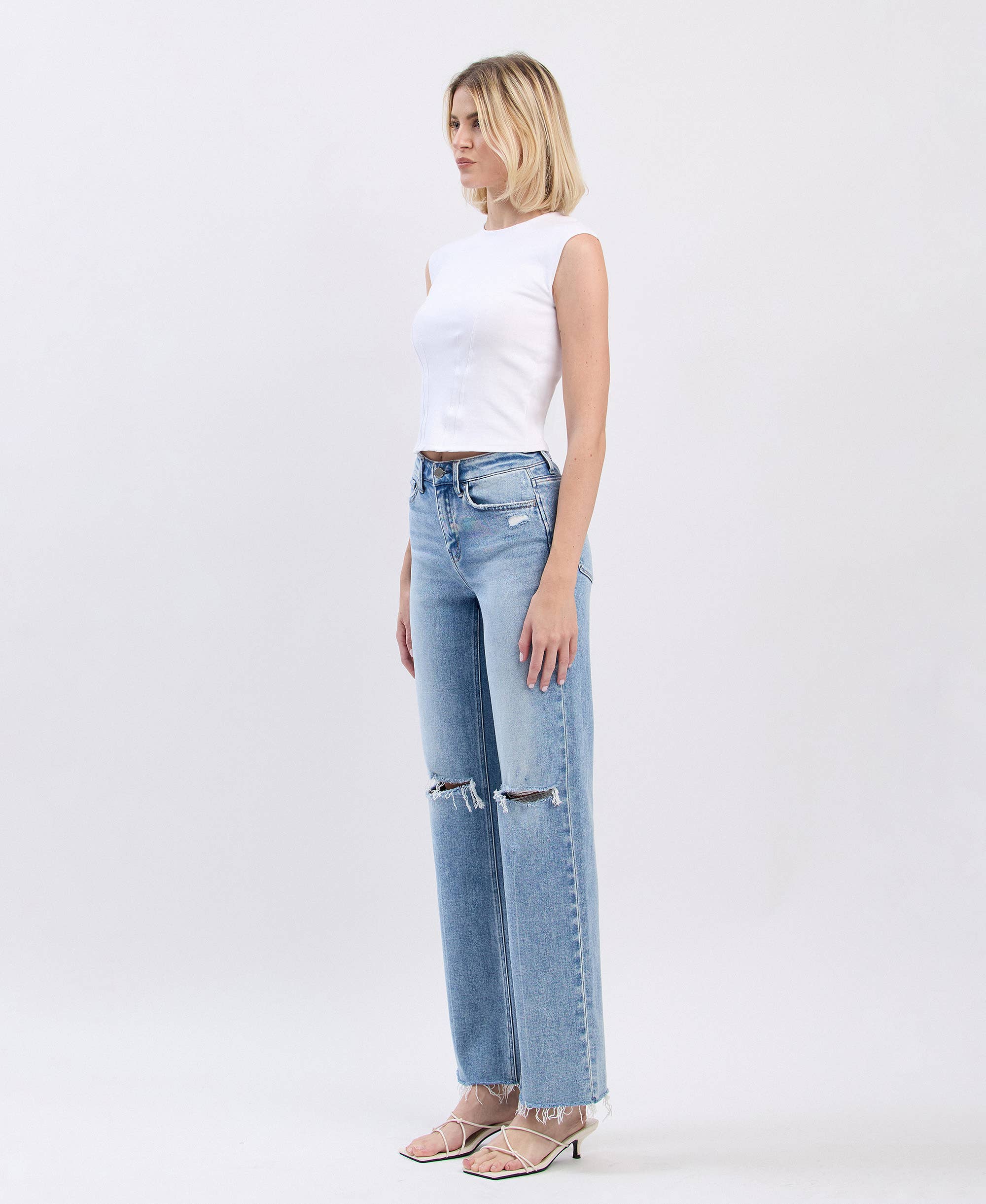 HIGH RISE DISTRESSED SLIM WIDE JEANS F6011