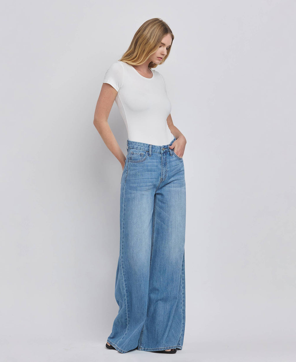 SUPER HIGH RISE WIDE LEG JEANS
