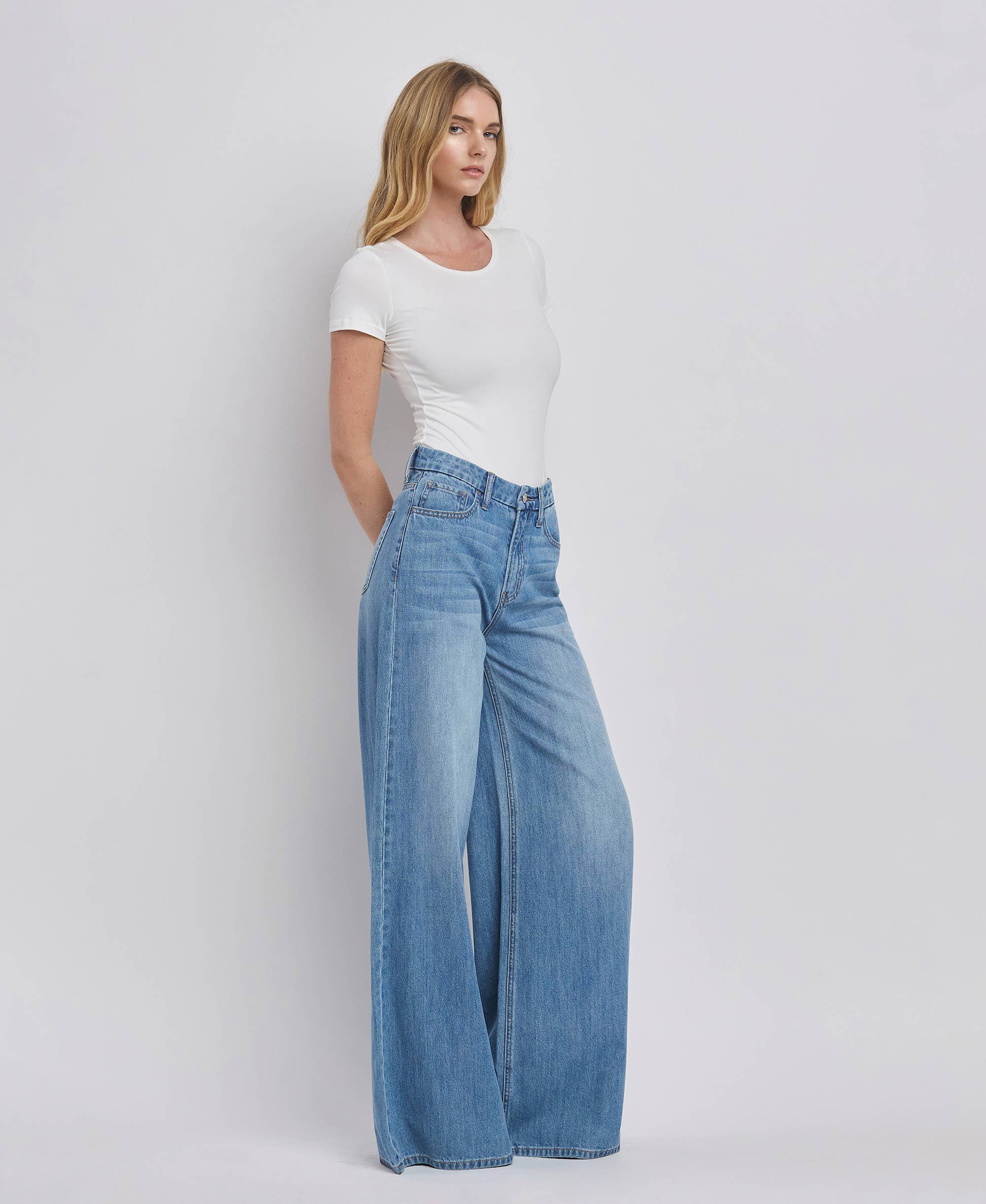 SUPER HIGH RISE WIDE LEG JEANS