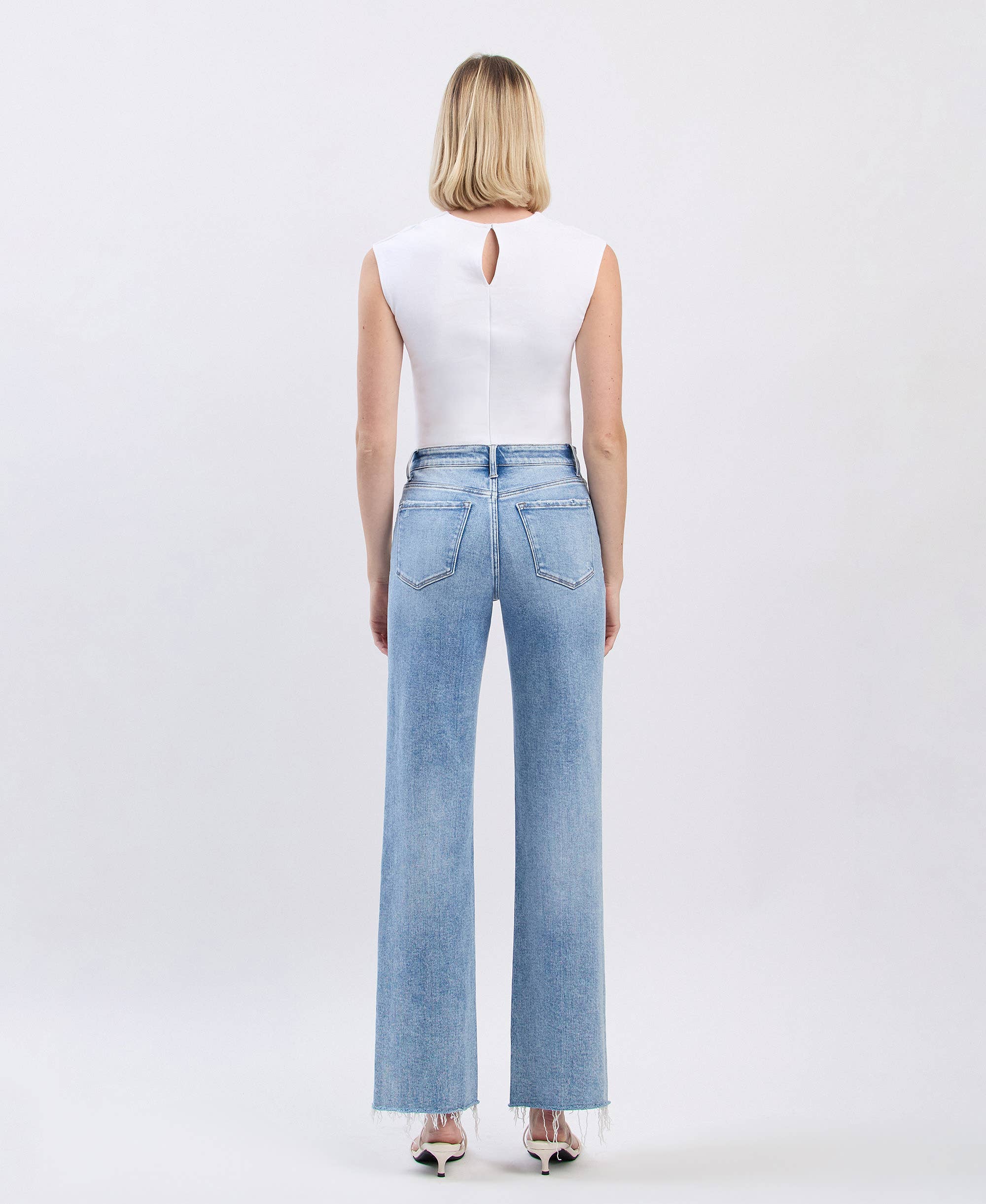 HIGH RISE DISTRESSED SLIM WIDE JEANS F6011