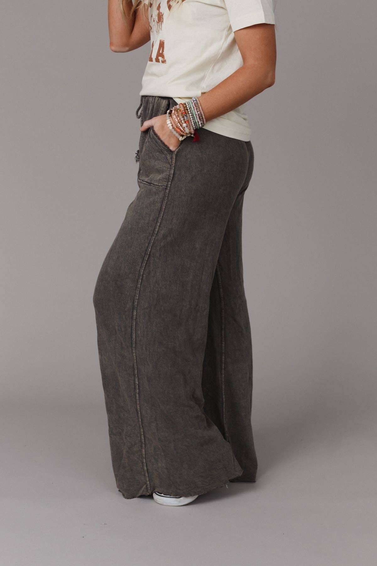 Relaxing Wide Leg Pants