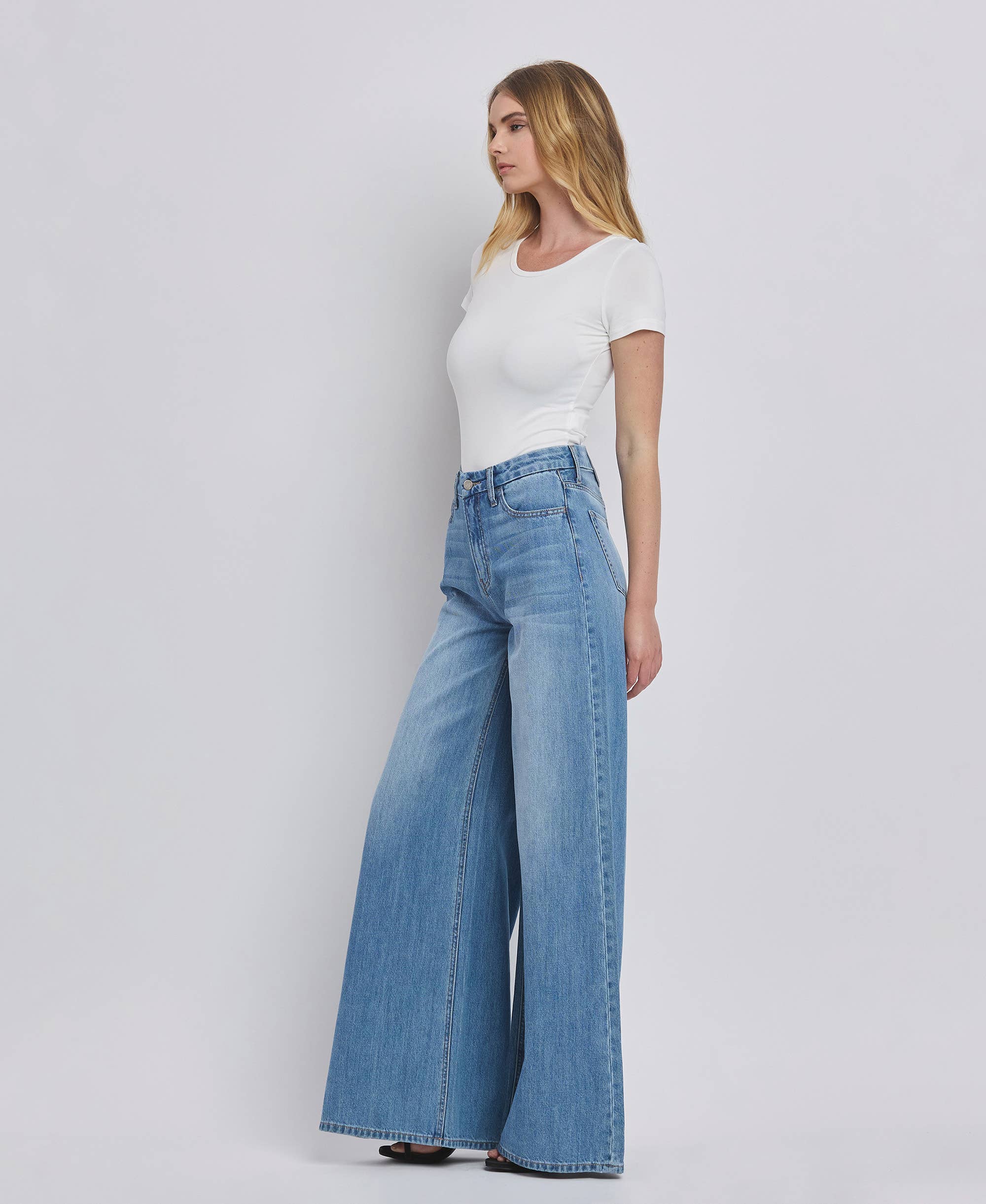 SUPER HIGH RISE WIDE LEG JEANS
