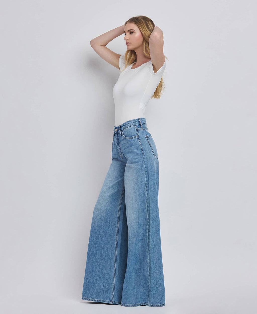 SUPER HIGH RISE WIDE LEG JEANS