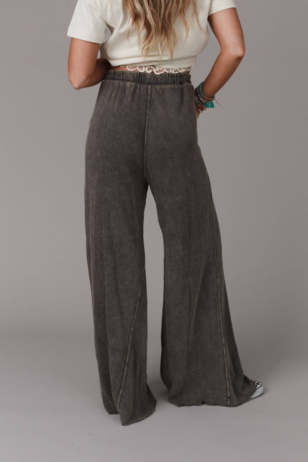 Relaxing Wide Leg Pants